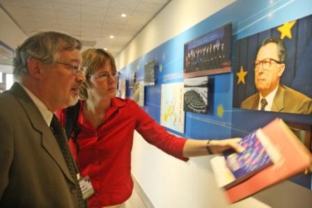 EU delegation visit EUTW office and Gallery of EU Histroy (Aug. 18, 2010)