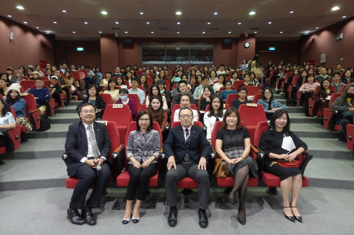 2019年12月19日歐盟週系列-走入精品的世界Get to know Luxury展覽與演講順利於國立台灣大學圖書館舉行